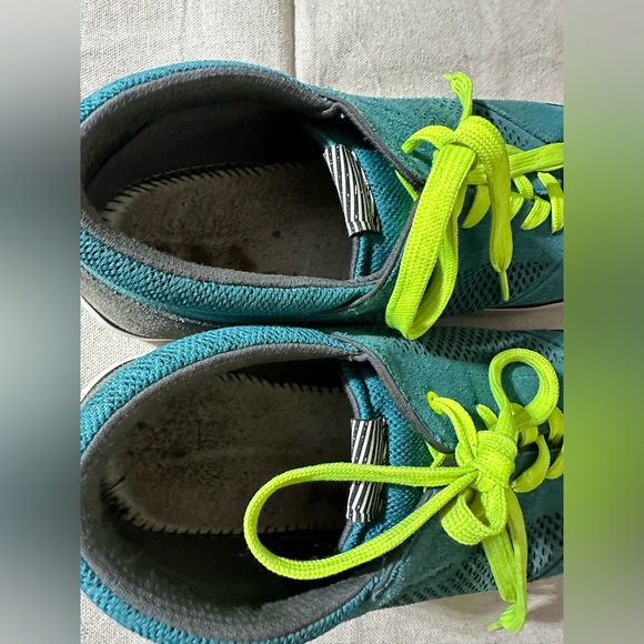 Suede Volcom sneakers good used condition side 11 men’s - Picture 4 of 10